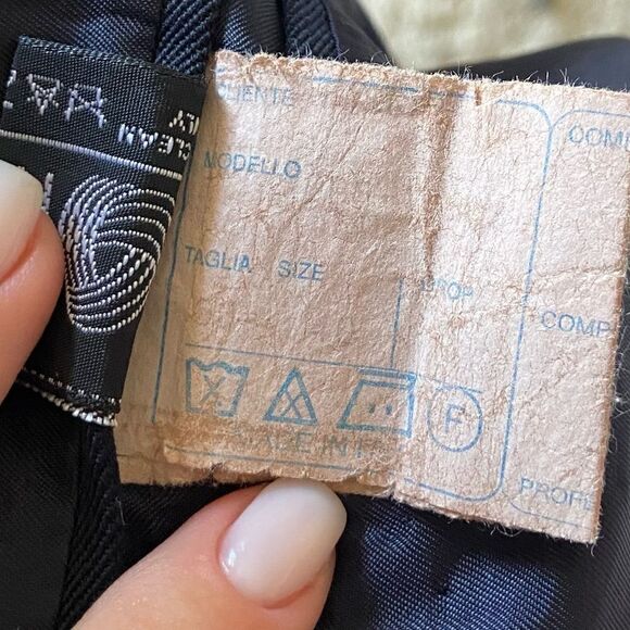 Toscanini Blue Blazer Made in Italy Size 42R - Picture 8 of 8